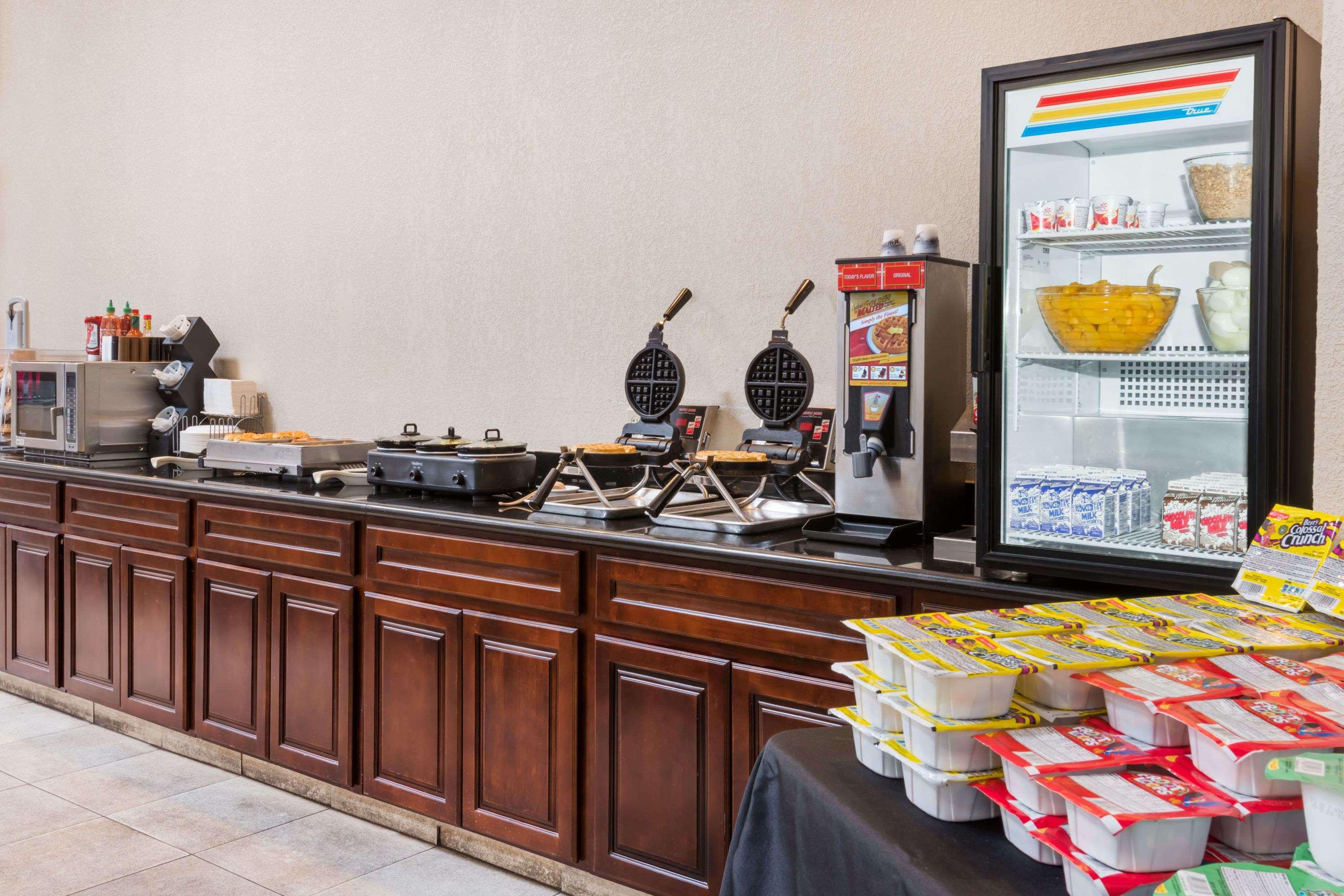 Wyndham Garden Stillwater Ngoại thất bức ảnh